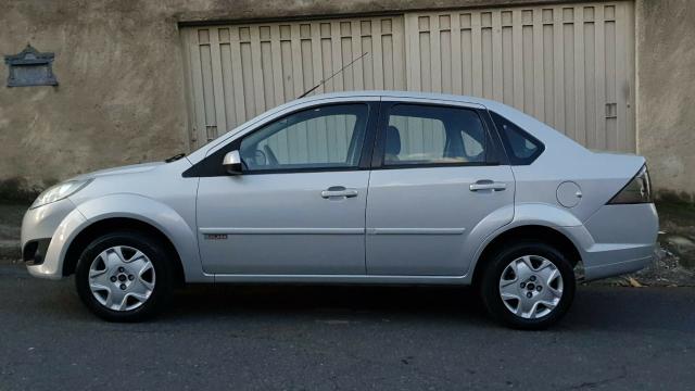 Ford fiesta sedan class 1.6 2013 - Foto 11