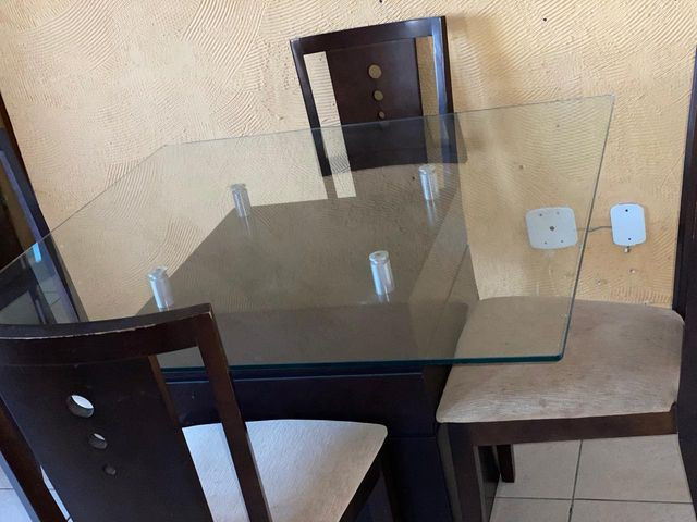 Mesa 4 lugares com tampa de vidro - Foto 3