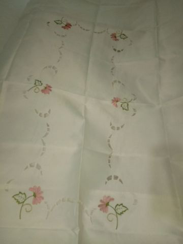 Linda toalha bordada com rosas 2m - Foto 2