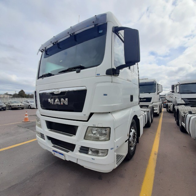 CAMINHÃO MAN TGX 28440 6X2 ANO 2015