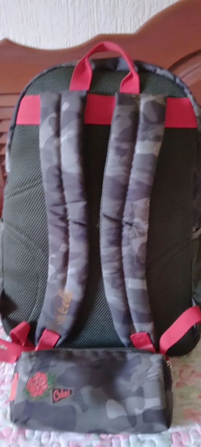 Mochila da Coca Cola + Estojo Coca Cola - Foto 3
