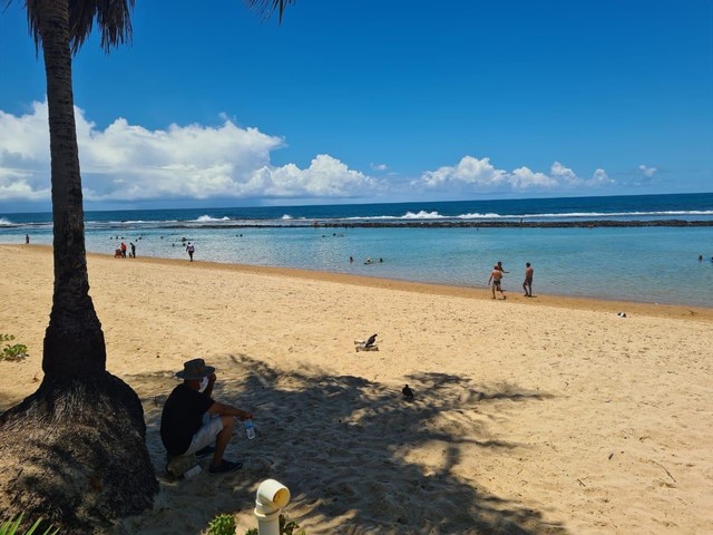 Aluguel por temporada de casa com 08 suítes à beira mar de Enseada dos Corais - Foto 2