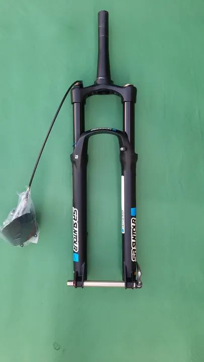 Suspensão Top, Suntour Axon aro 29, 120mm, Boost, muito conservada, impecável