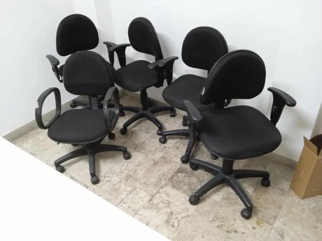 Cadeira giratória c/ braços e rodas Concorrência em Tela / Plástico Preto - Foto 5