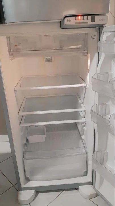Geladeira Frost Free com ótimo preço, oportunidade única !!!! - Foto 4