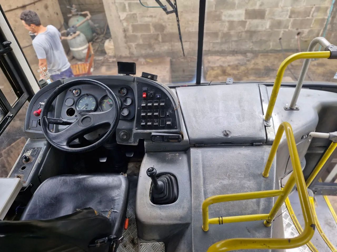 Ônibus Escolar MB 1418 com 46 lugares 2009 - Foto 9