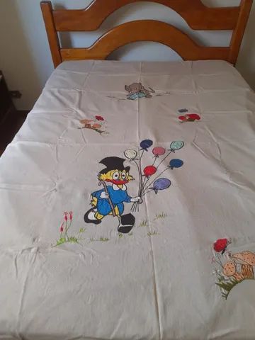 colcha de cama de solteiro bordada a mão antiga. - Foto 2