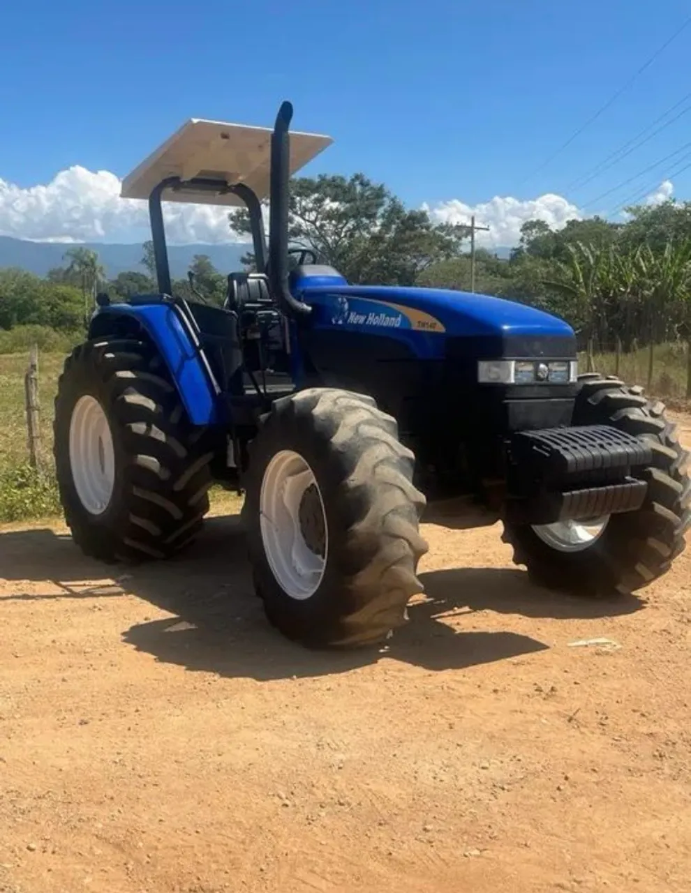 Trator new Holland