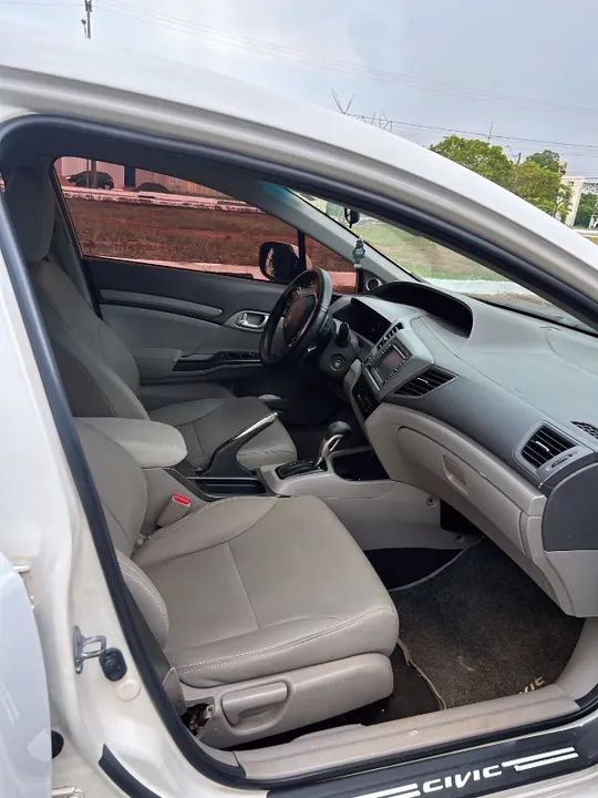 HONDA CIVIC EXS- 1.8 - 2013 - Foto 5