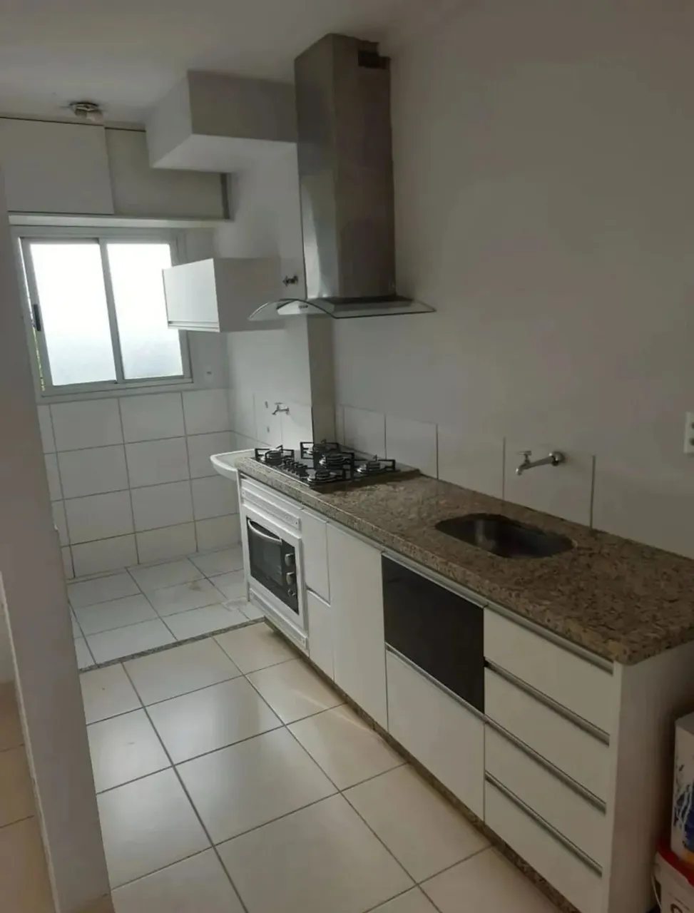 Apartamento no Condominio Villa Lobos Eldorado, com 2 q, 1 suíte, e um social, no setor Pa