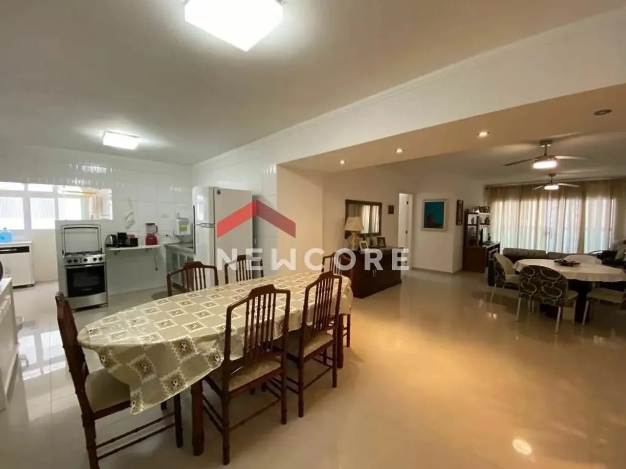 Apartamento em Rua Sílvia Valadão de Azevedo - Pitangueiras - Guarujá/SP - Foto 3