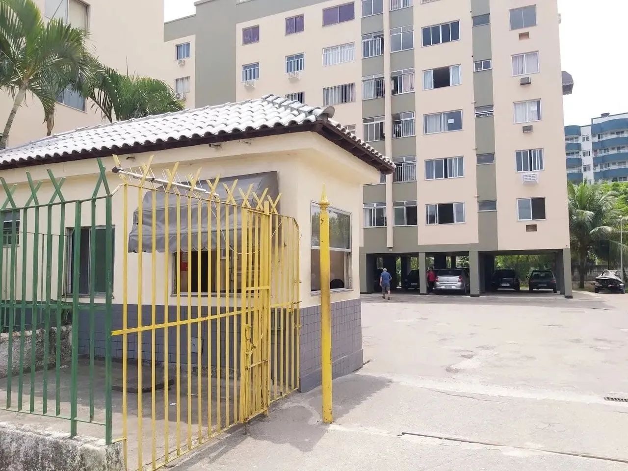 Vendo apartamento no Condomínio Capemi Iris centro de Campo Grande