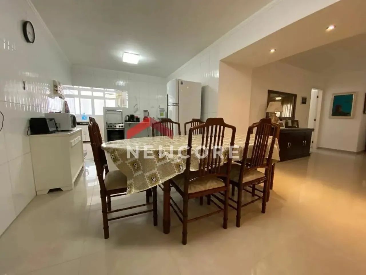 Apartamento em Rua Sílvia Valadão de Azevedo - Pitangueiras - Guarujá/SP - Foto 5