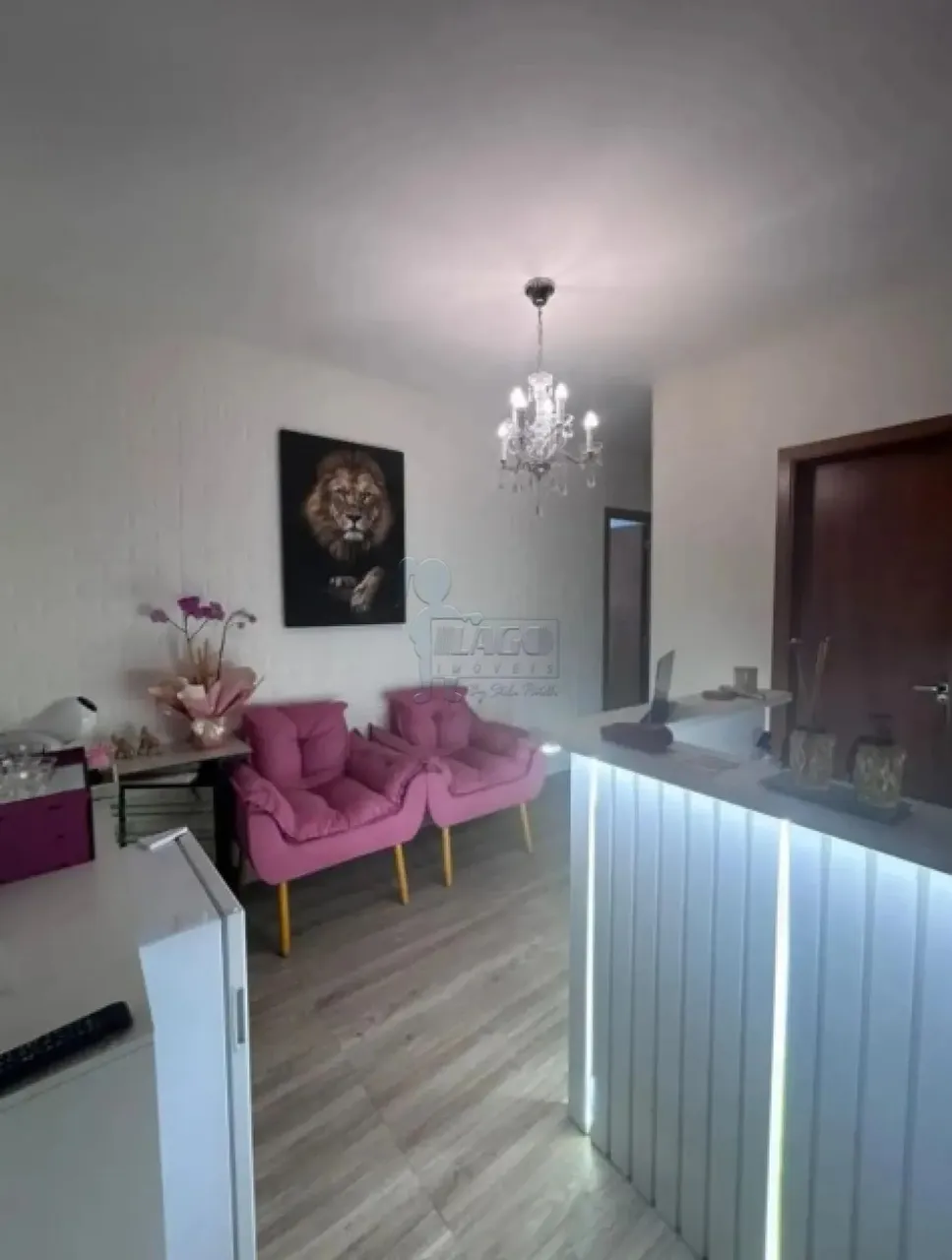 Sala comercial mobiliada de 34m² com 02 banheiros para locação - Nova Aliança
