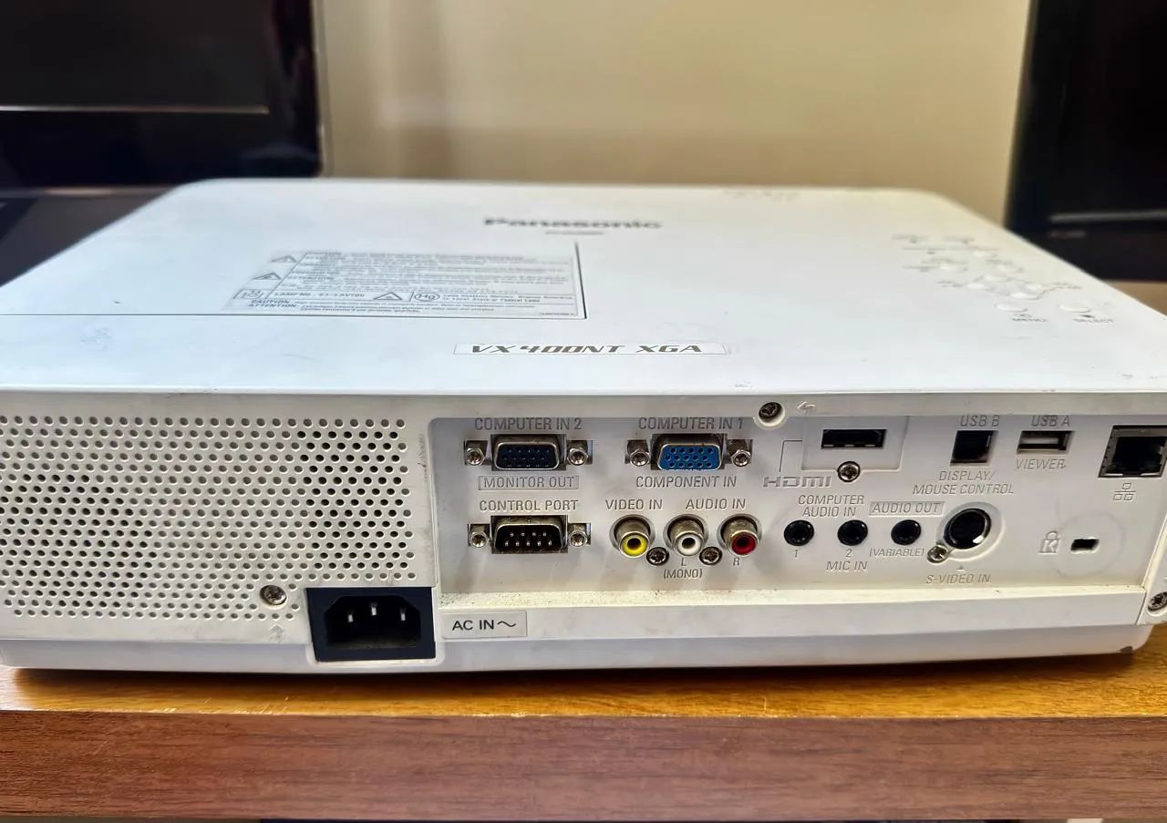 Projetor Panasonic PT vx400nt - Foto 3