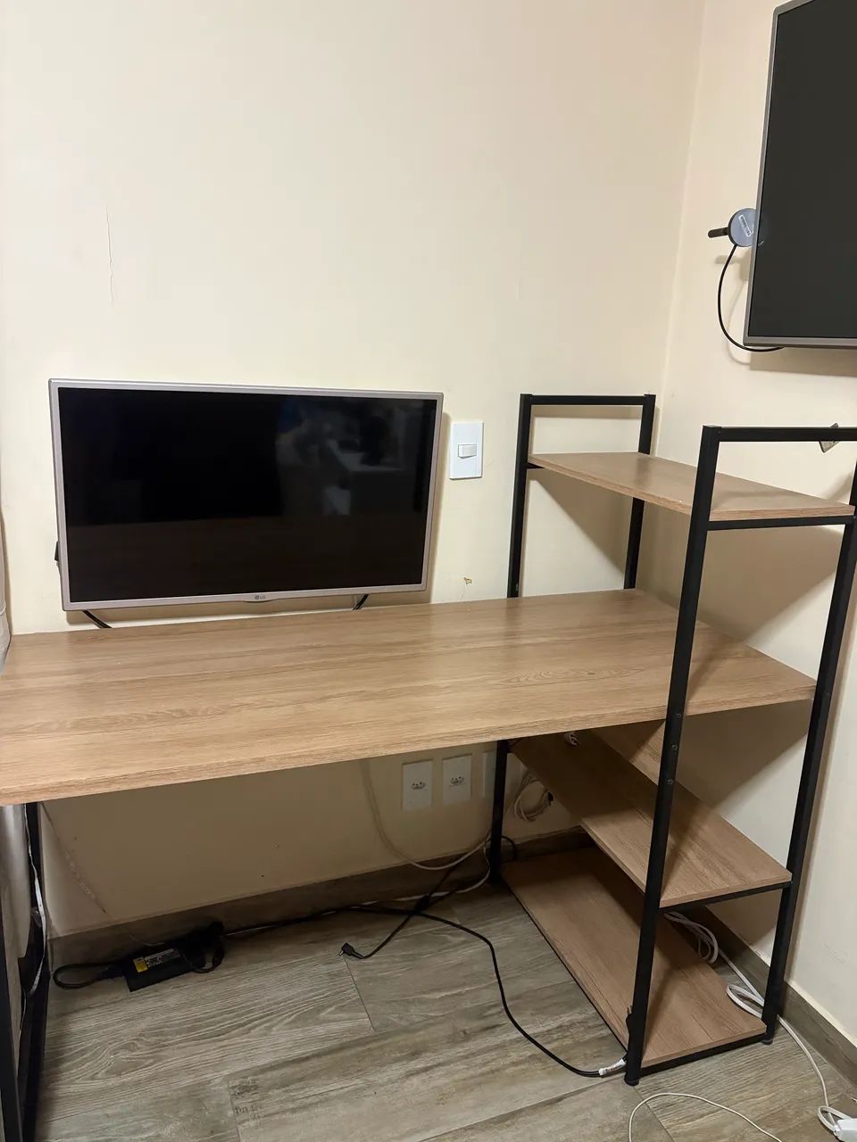 Mesa de escritório / Escrivaninha 64617880227457122