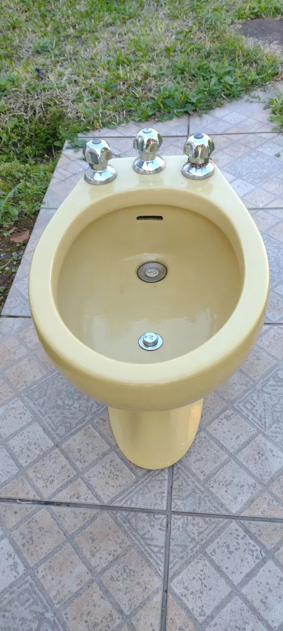 LAVATÓRIO BIDÊ MARCA IDEAL STANDARD  - Foto 4