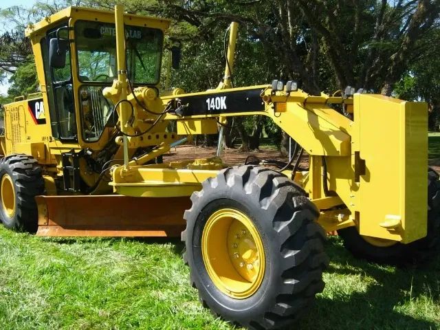 MOTONIVELADORA CAT 140K Ano 2016 - Foto 2