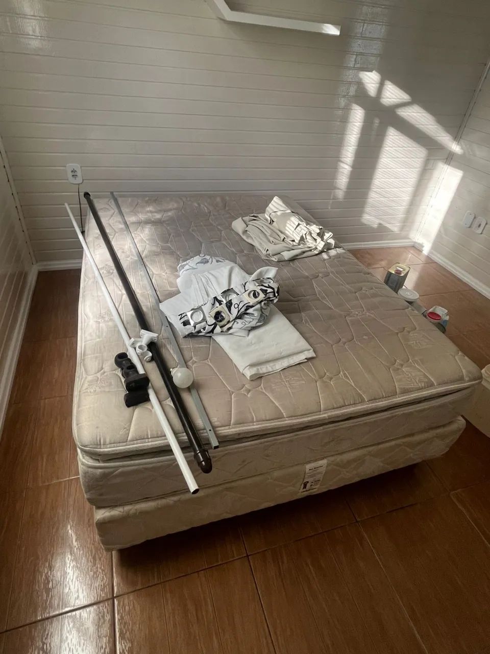 Cama com colchão 64169244866689121