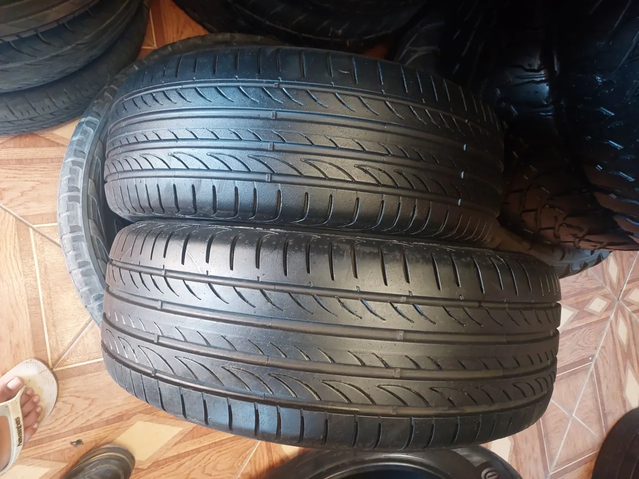 2 pneus 195/55R15 pirelli semi novos