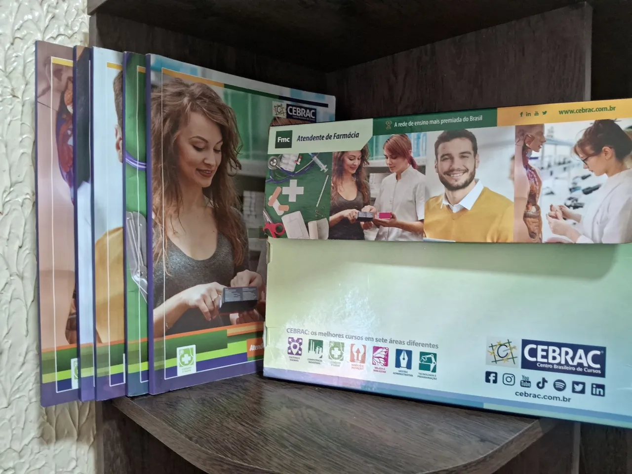 Box Livros CEBRAC - Atendente de Farmácia - Curso Completo