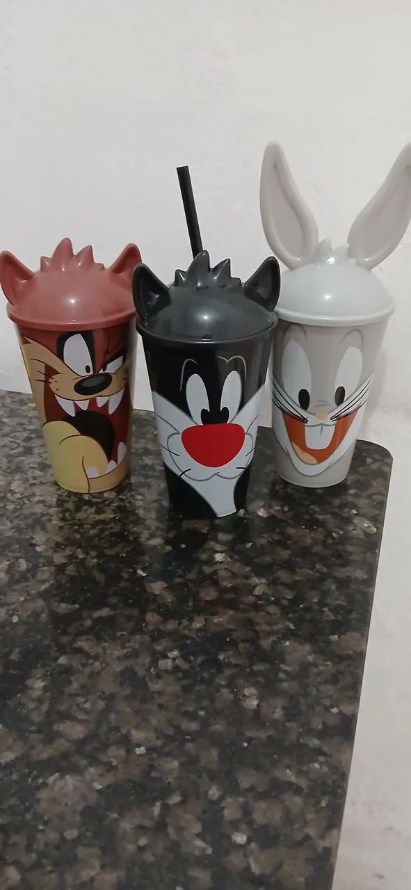 Copos Colecionáveis Looney Tunes - Foto 3