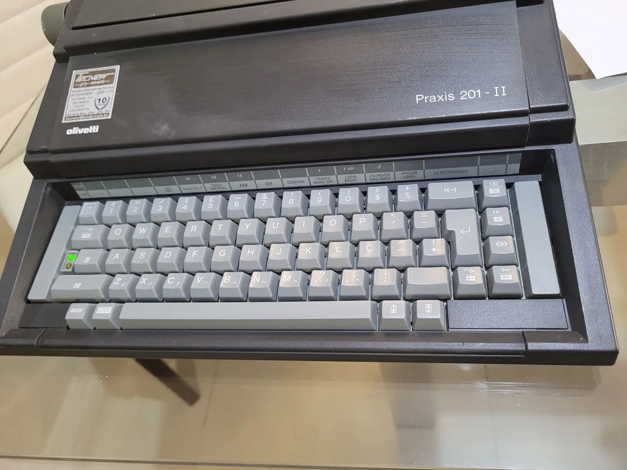 Máquina de escrever Olivetti Práxis 201 -II - Foto 4