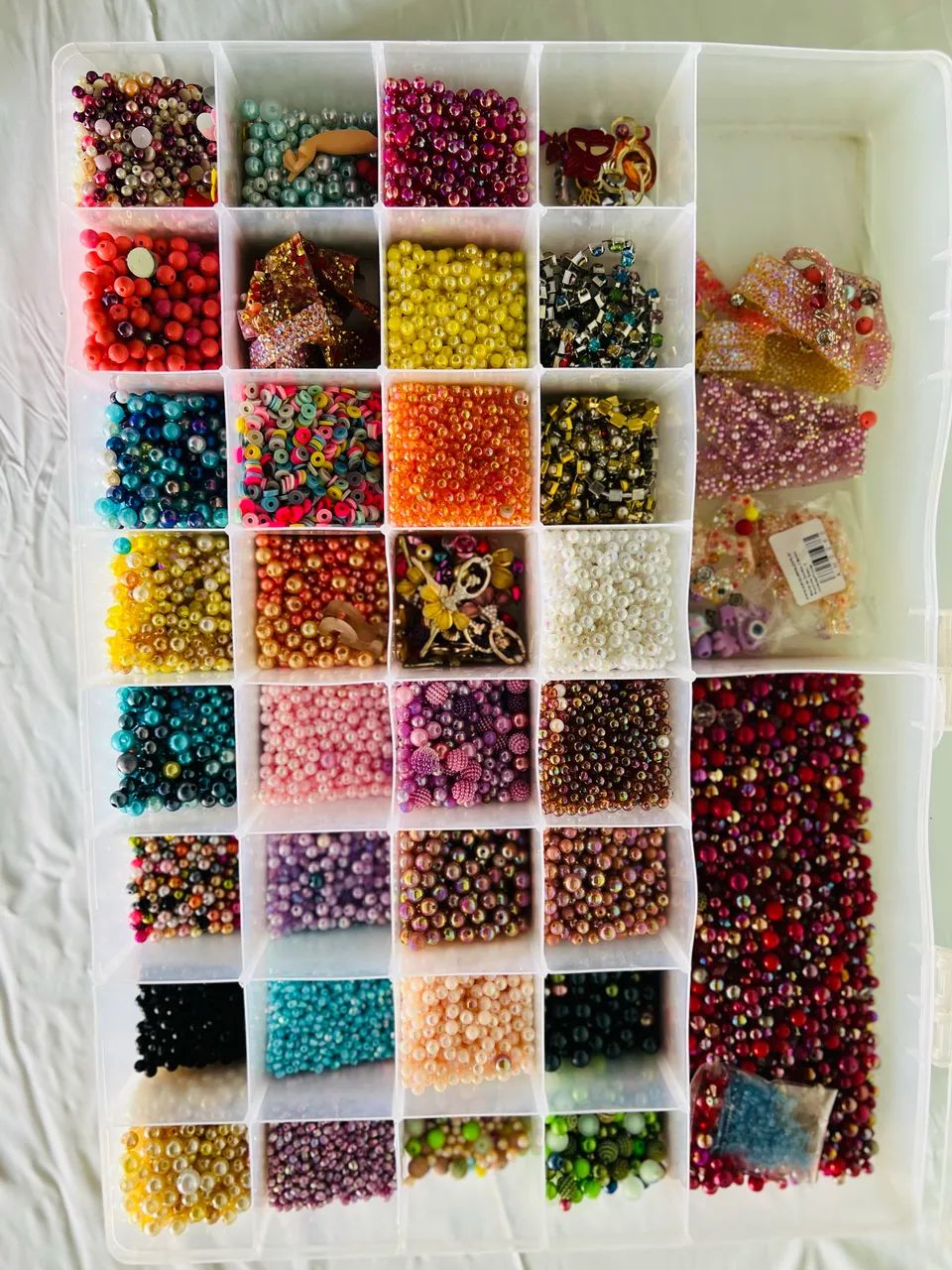 Miçangas Pérolas Pedras diversas com 7 cases/maletas - Foto 3