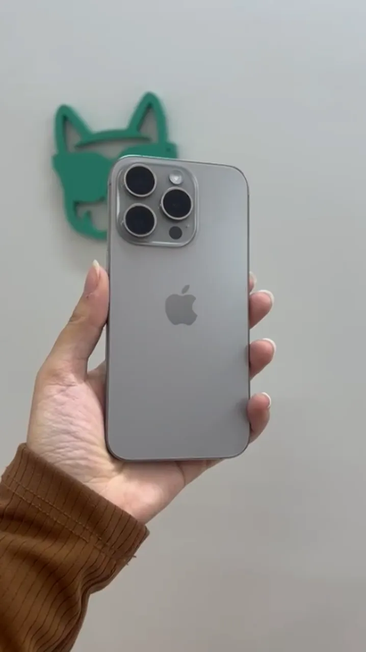 iPhone 15 Pro 256GB Natural - Seminovo - 88% Bateria - Caixa Original - Loja Fìsica