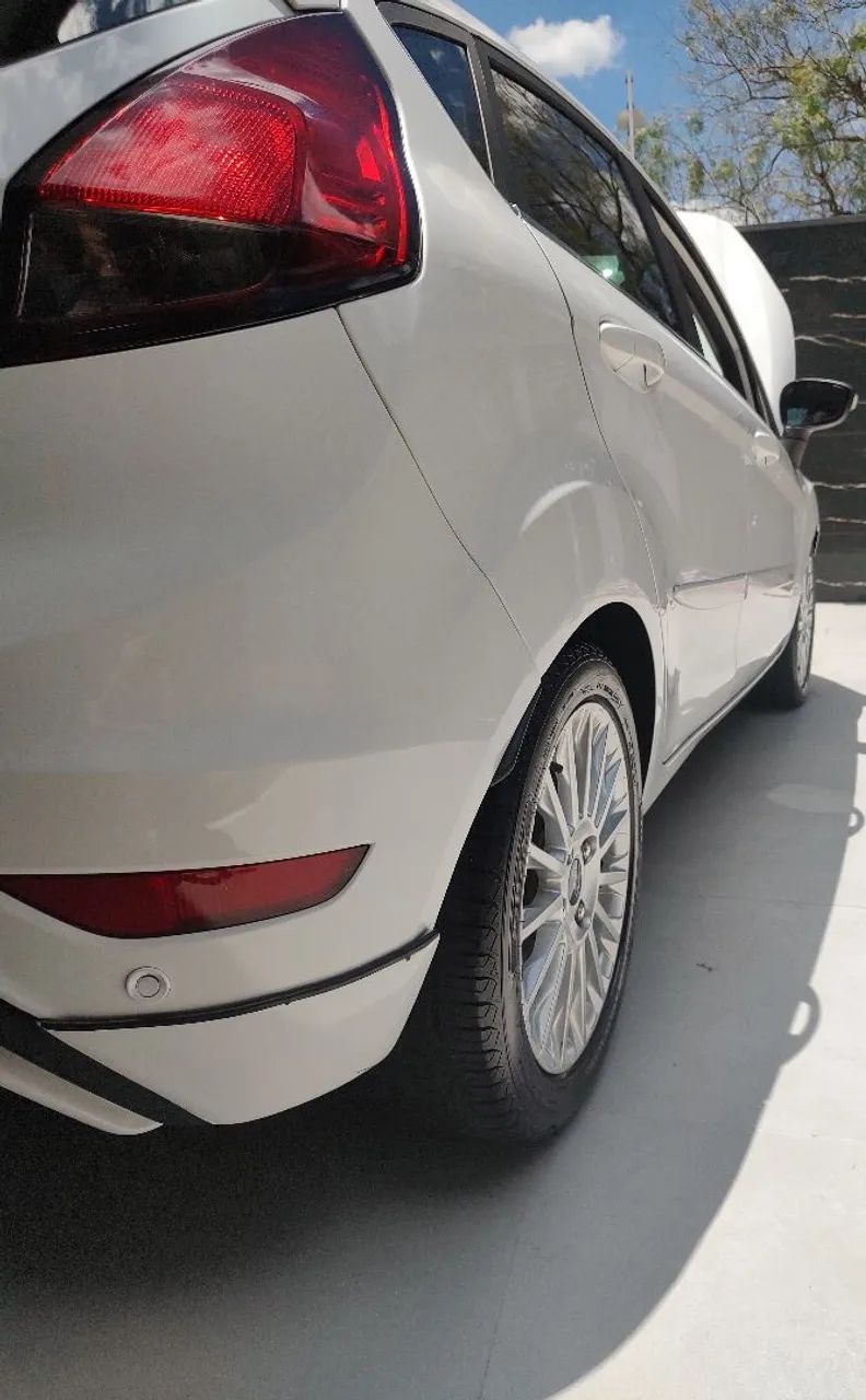 Ford Fiesta Titanium 1.6 16V Flex Mec. 2015 - Foto 6