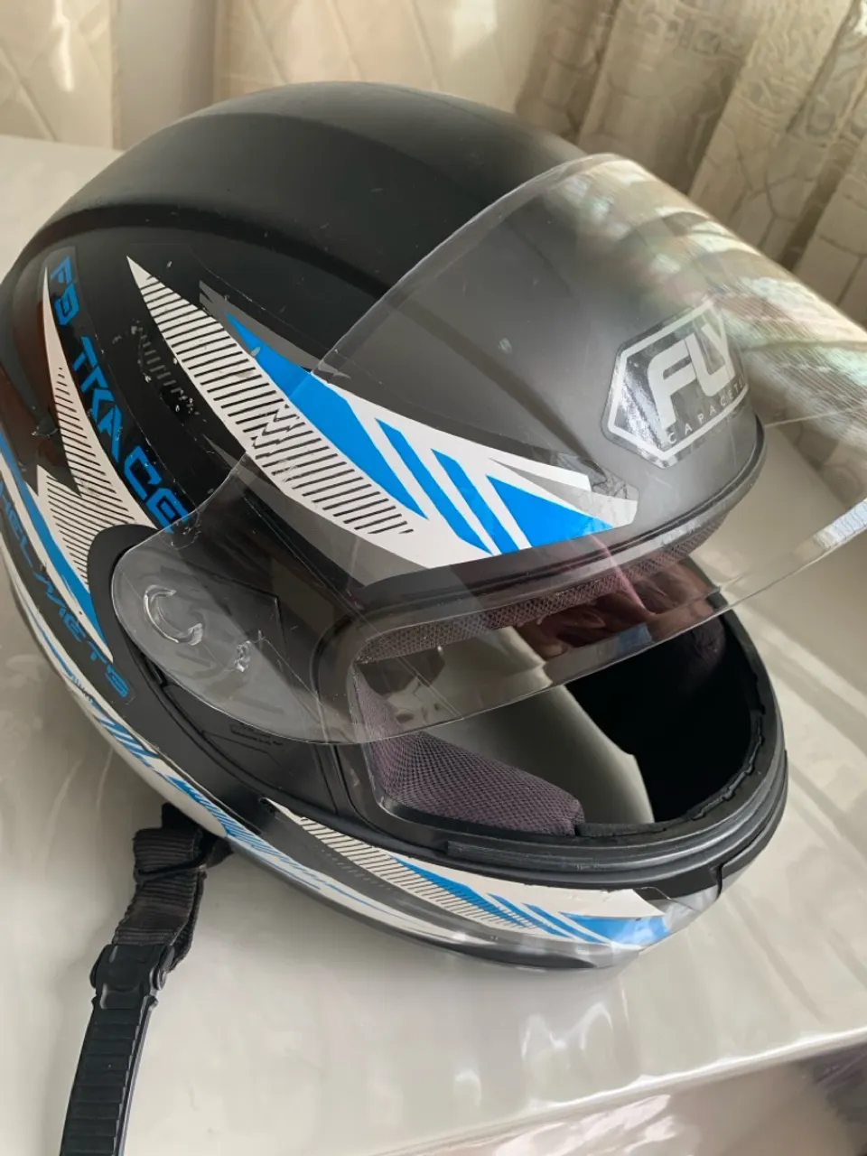 Capacete FLY Capacete de Moto - Preto com Detalhes