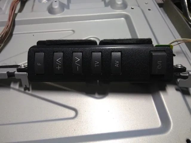 Peças e partes tv Panasonic - tc-l32u30b, leia descrição - Foto 5