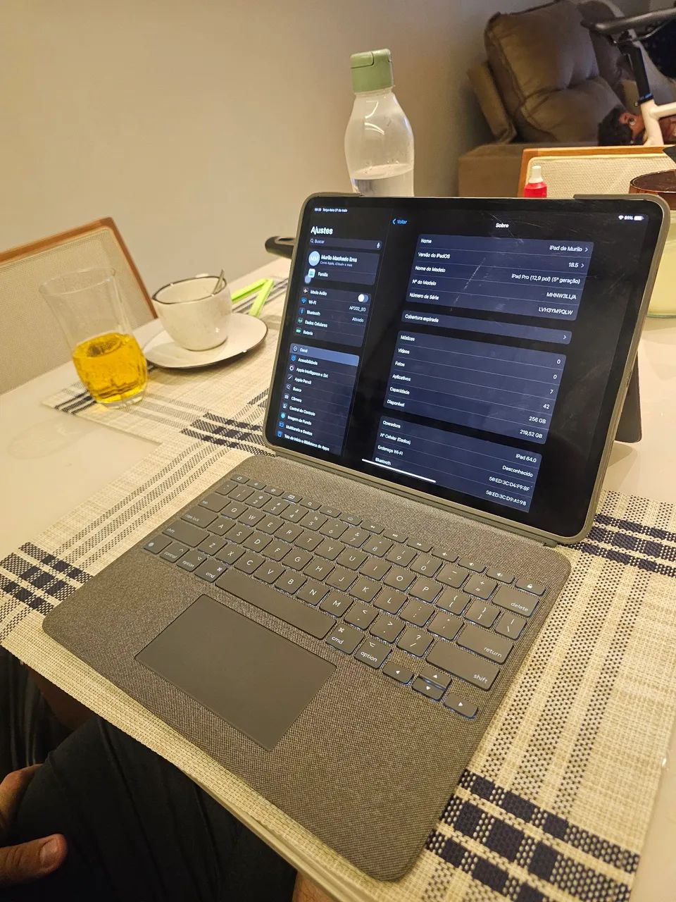 iPad Pro 12,9" 5ª Geração 256GB + Capa Teclado Logitech - Combo Premium! - Foto 2
