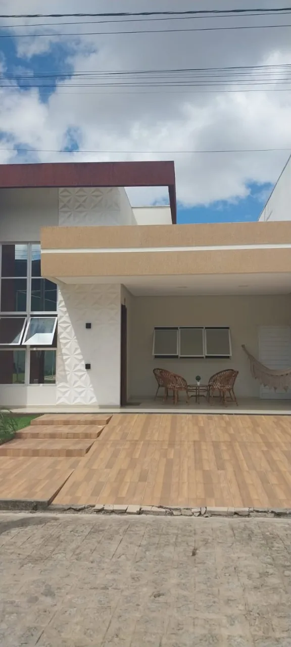 Alugo casa 3/4 em condomínio 2.600