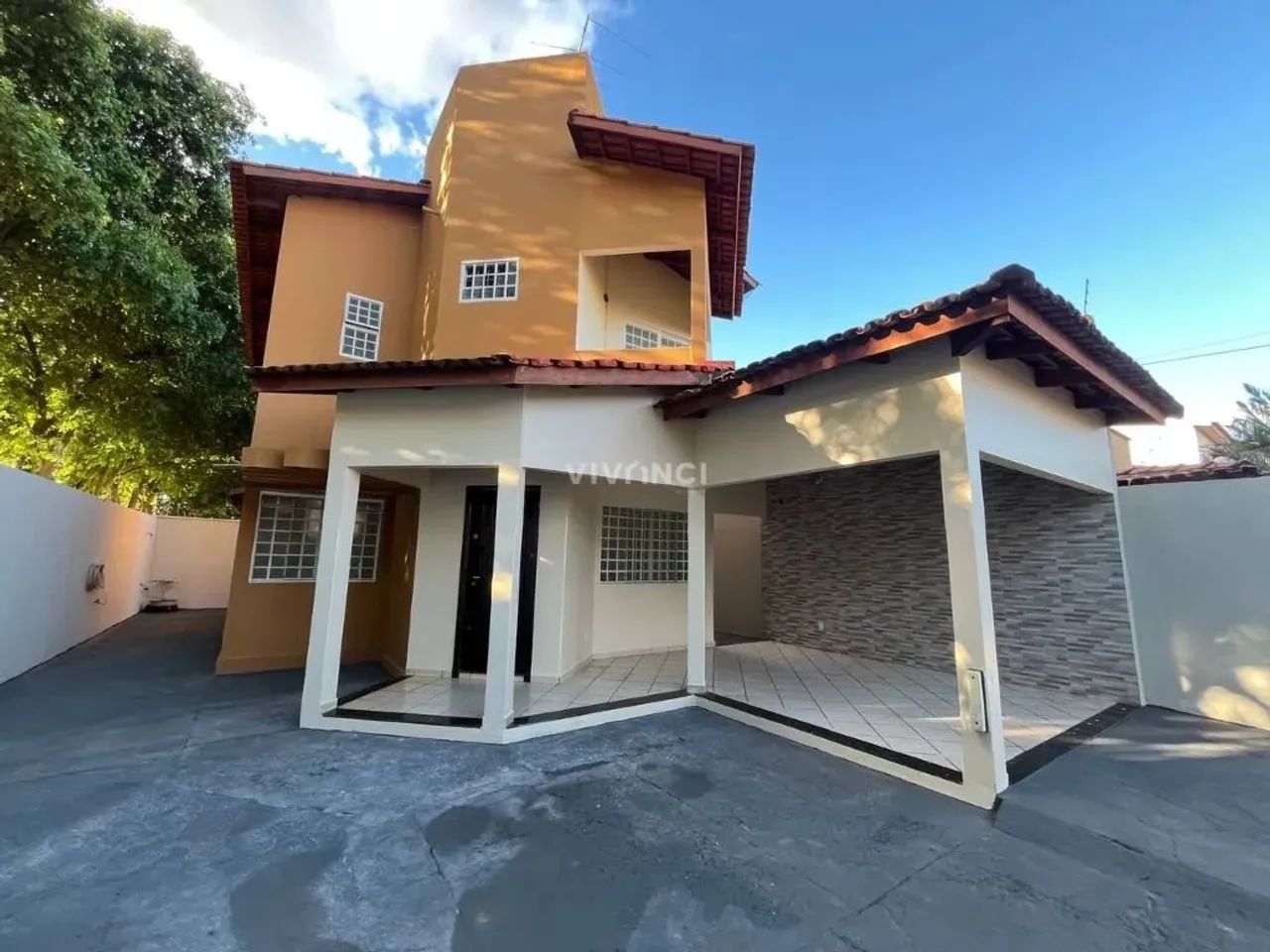 Casa com 3 quartos para Alugar na quadra 806 Sul