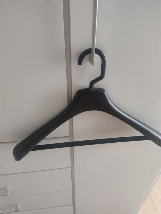 Cabide de roupa plástico  - Foto 3