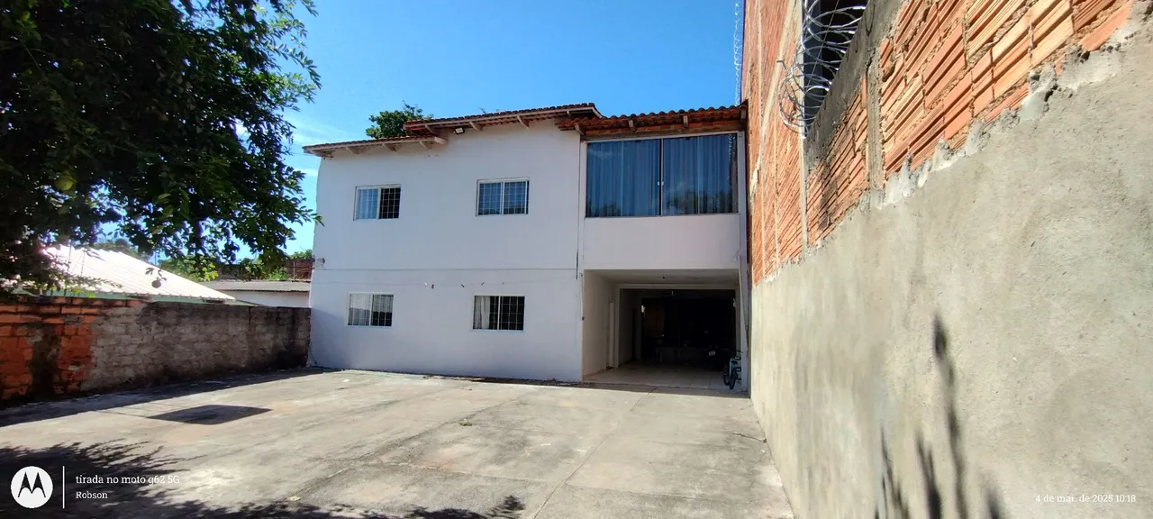 Vende-se sobrado