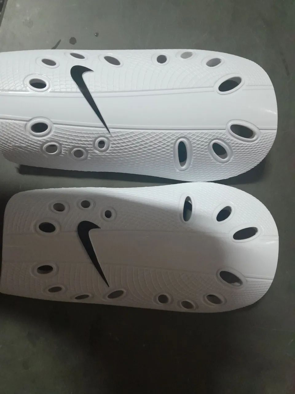 Caneleiras de Futebol Nike original 