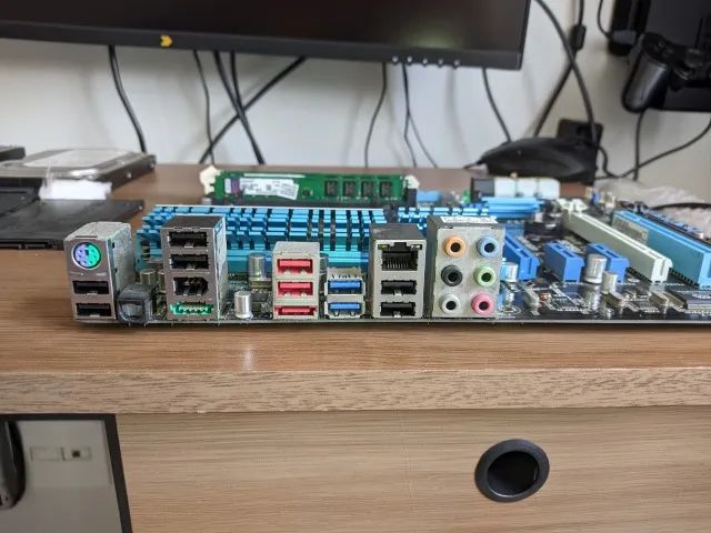 Placa mãe ASUS M5A 99EVO R02 - Defeito não reconhece CPU - Foto 5