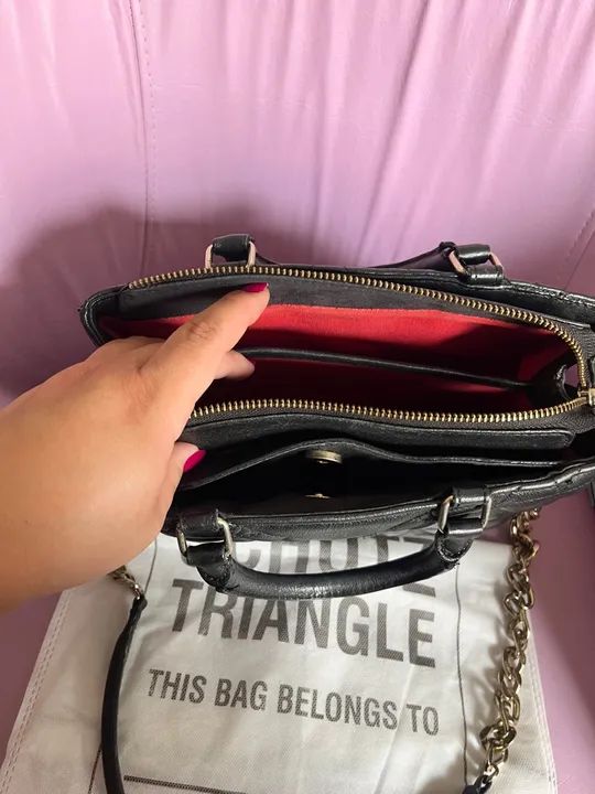 Bolsa Schutz Tote Matelassê Triangle Preta - Foto 6
