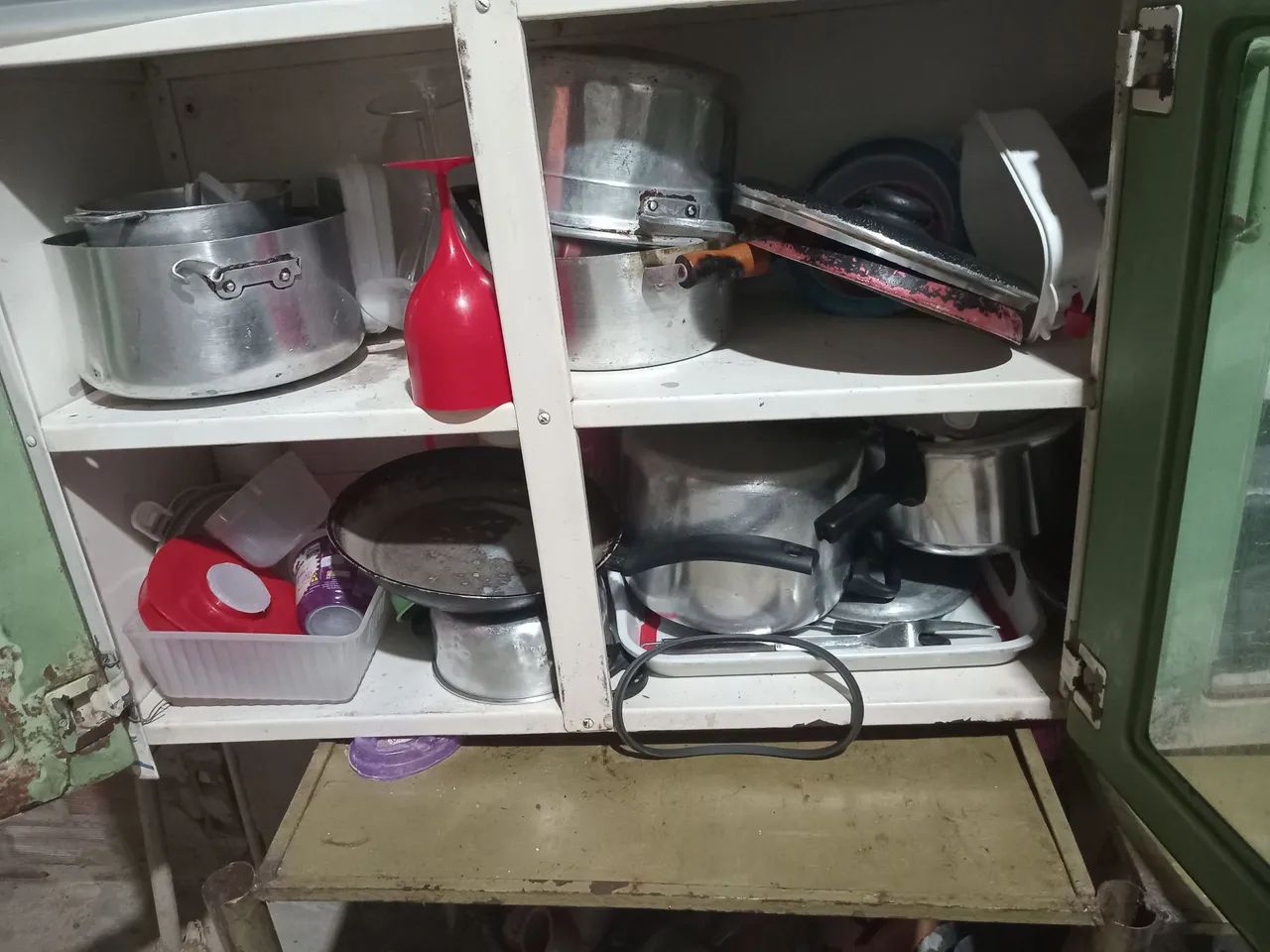 Vendo todos os intens com o armário  - Foto 2