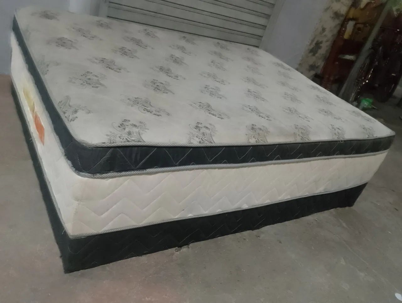 Cama box de casal mola ensacada seme nova 350 entrego  - Foto 5
