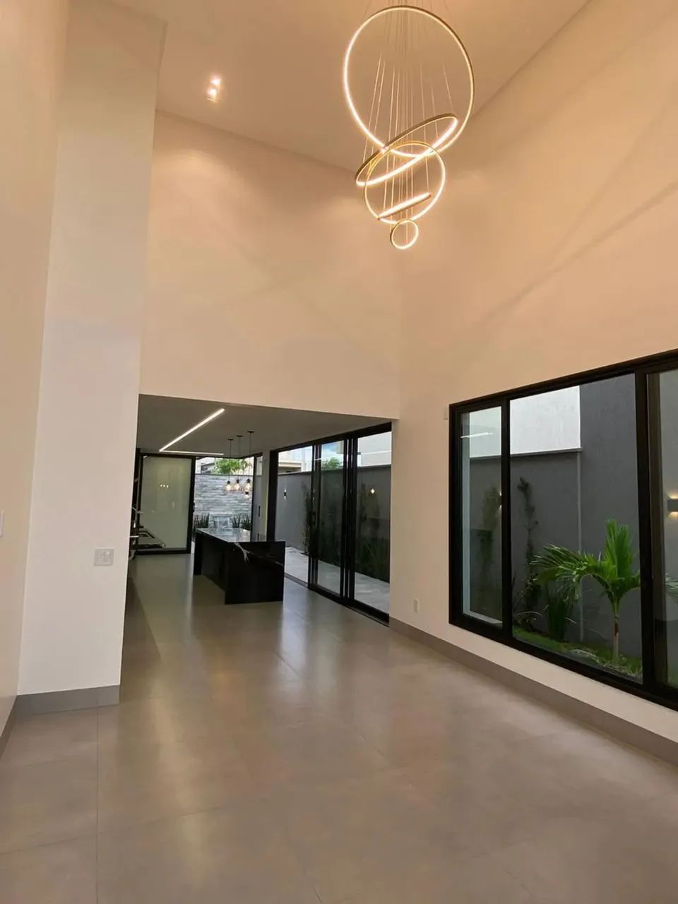 CASA ALTO PADRÃO MODERNA E IMPONENTE 3 QTS 3 SUÍTES CONDOMINIO FECHADO - Foto 4
