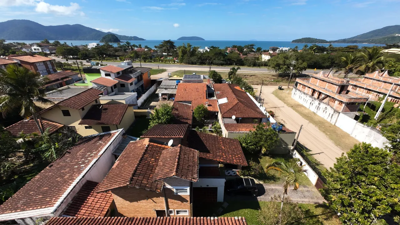Oportunidade Casa Ubatuba Praia do Sapê 150m da praia 4 dorm churrasqueira