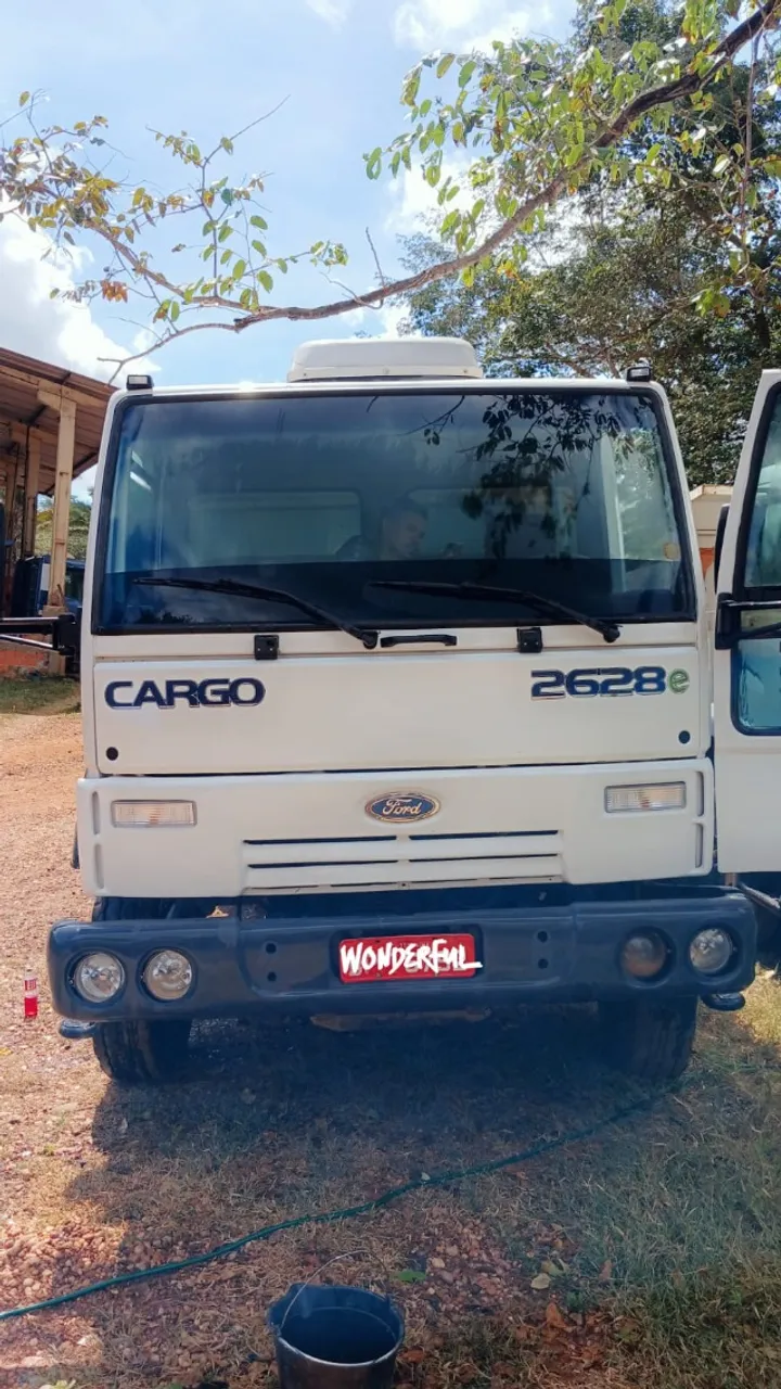Ford Cargo a venda