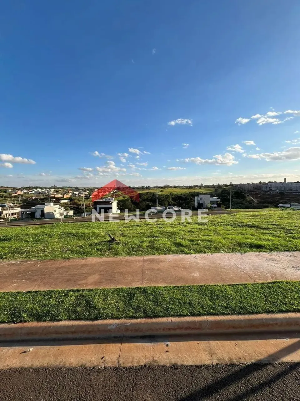 Lote em condomínio em Rua João Pires - Gleba Simon Frazer - Londrina/PR