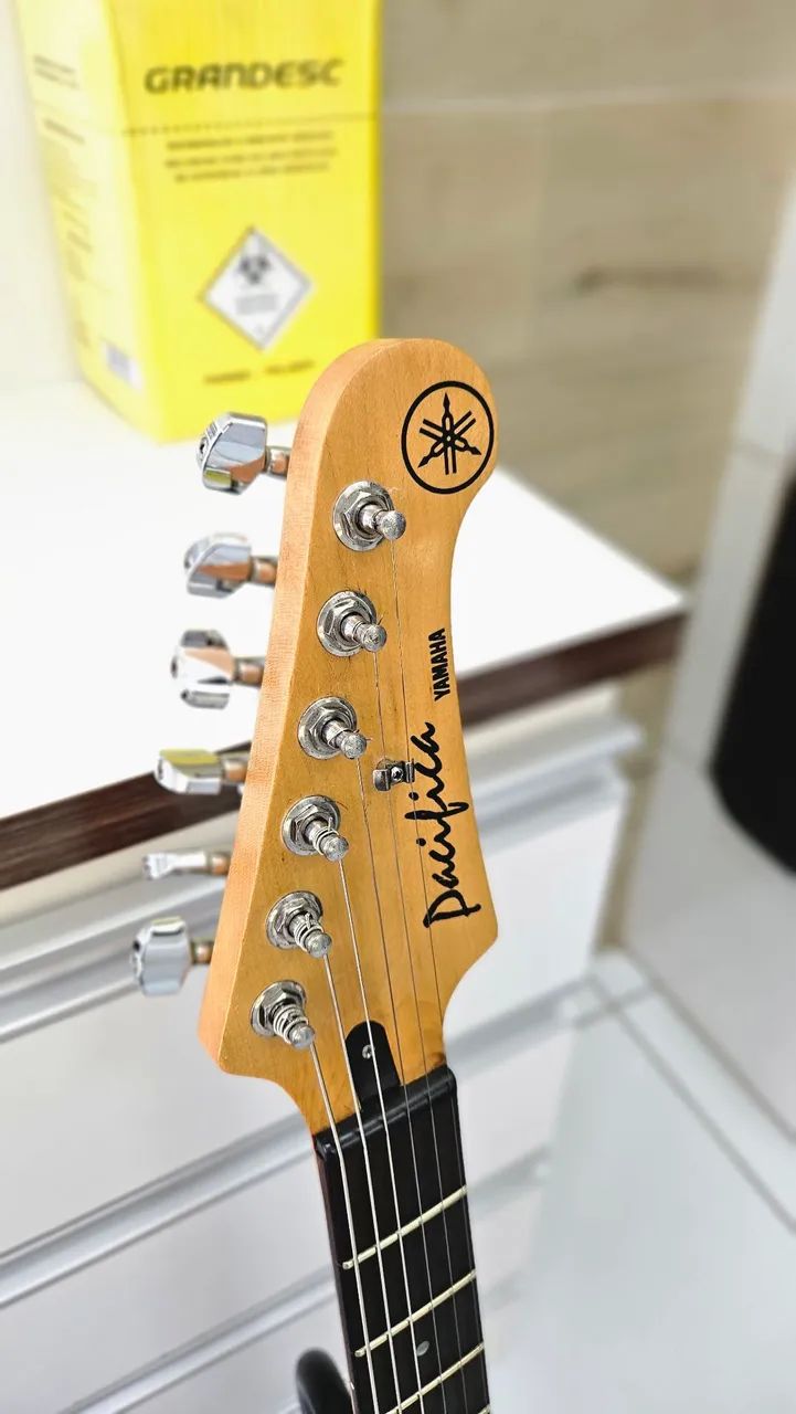  Guitarra Yamaha Pacifica 120H ano 2011 - Foto 4