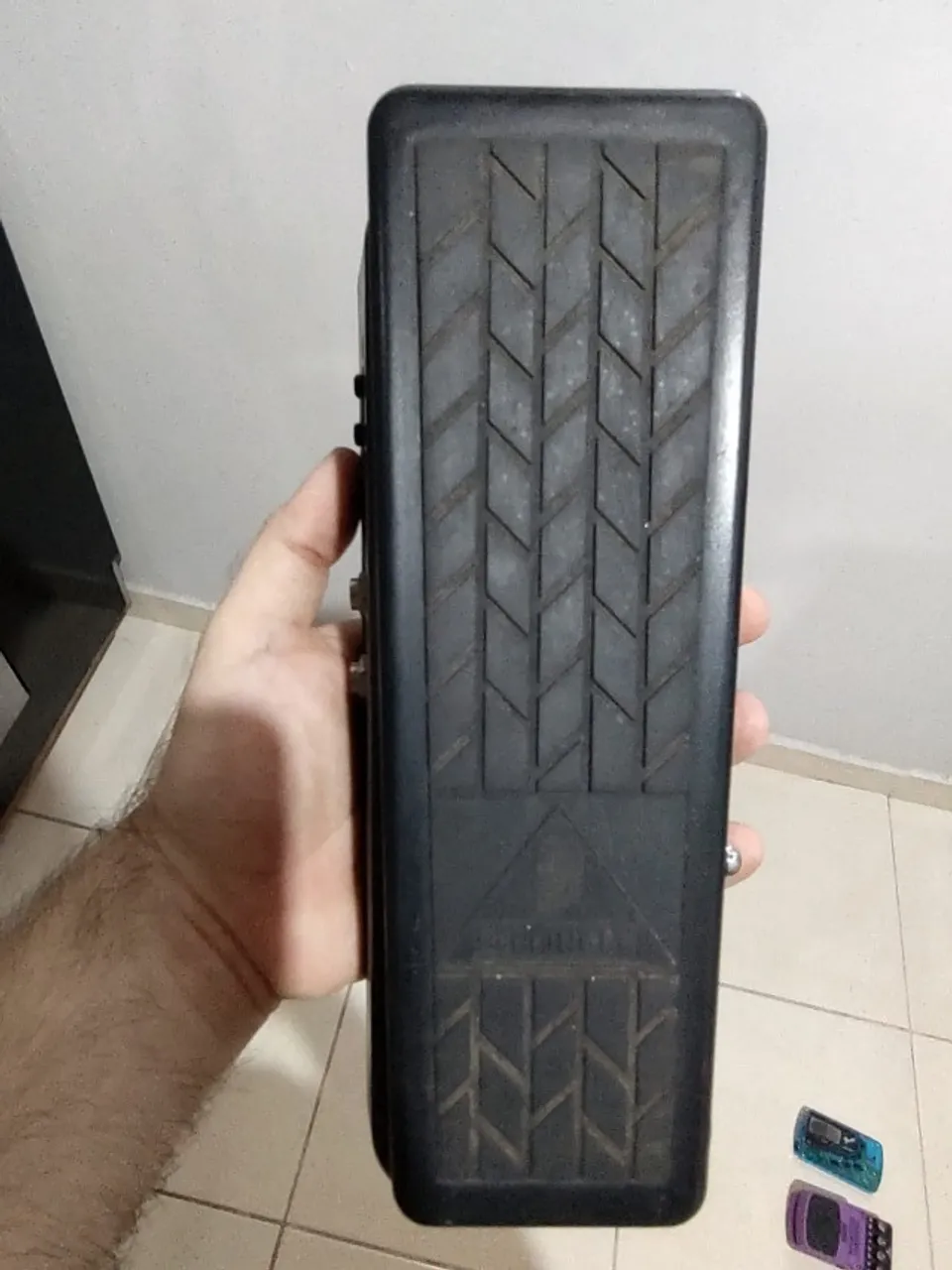Pedal Wah Wah Behringer Hellbabe
