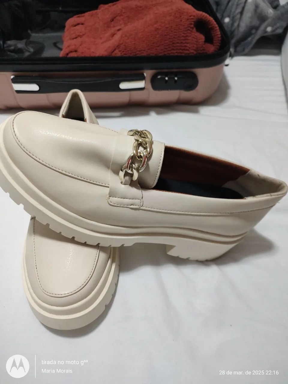 Sapato estratora branco off  Estilo Shoes Bege - Foto 3