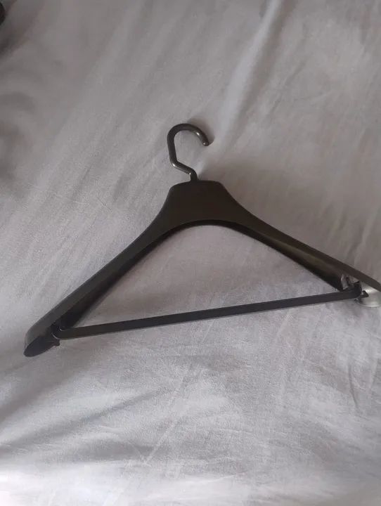 Cabide de roupa plástico  - Foto 2